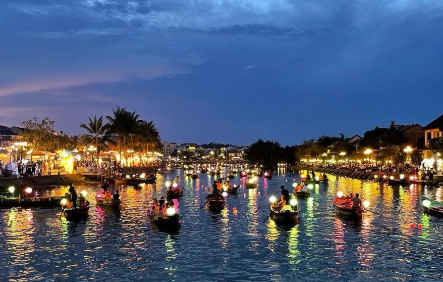 River At Night 1 Crop 919491