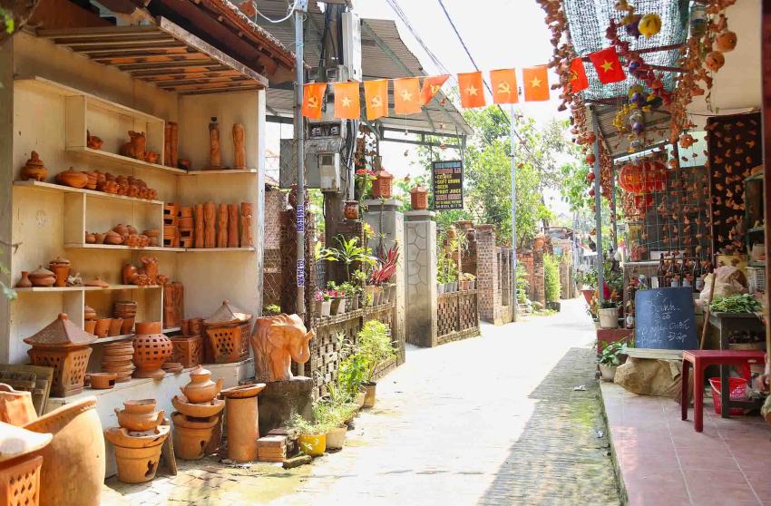 Thanh Ha Pottery Village 789562