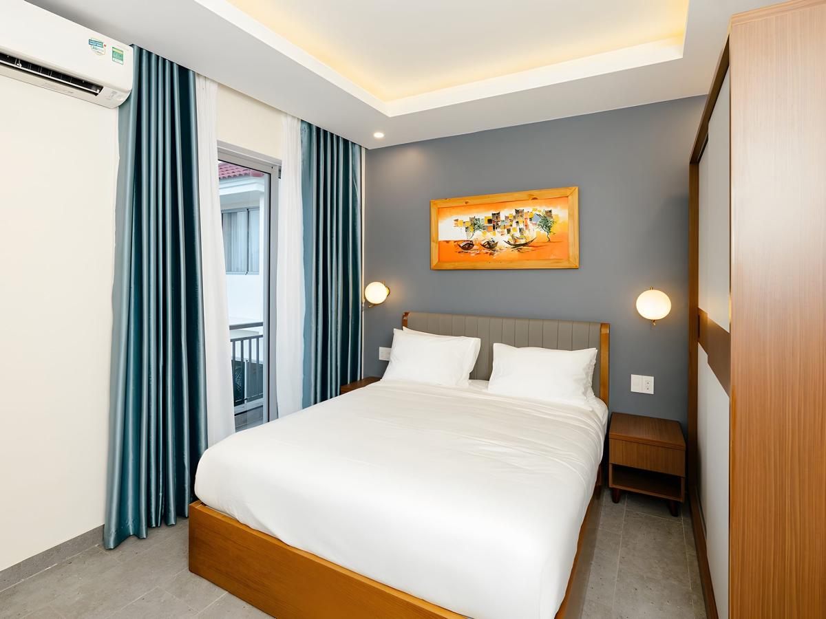 Full 2 Bed Penthouse 5